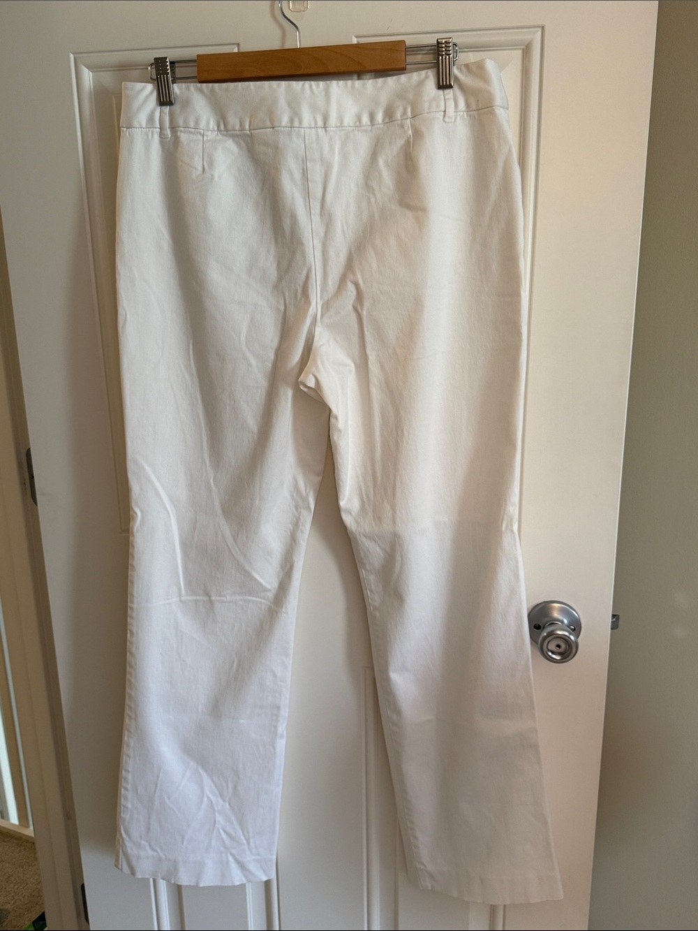 Liz Claiborne Villager White Stretch Pants - Picture 3 of 6